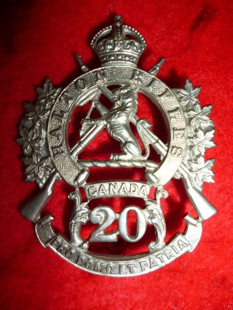 MM99 - 20th Halton Rifles 1910 Cap Badge, Gaunt Montreal maker's tablet